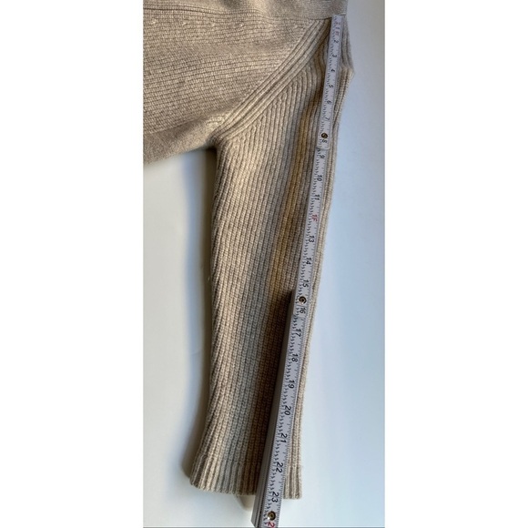 The Reset Ribbed V-Neck Cardigan - Picture 9 of 9